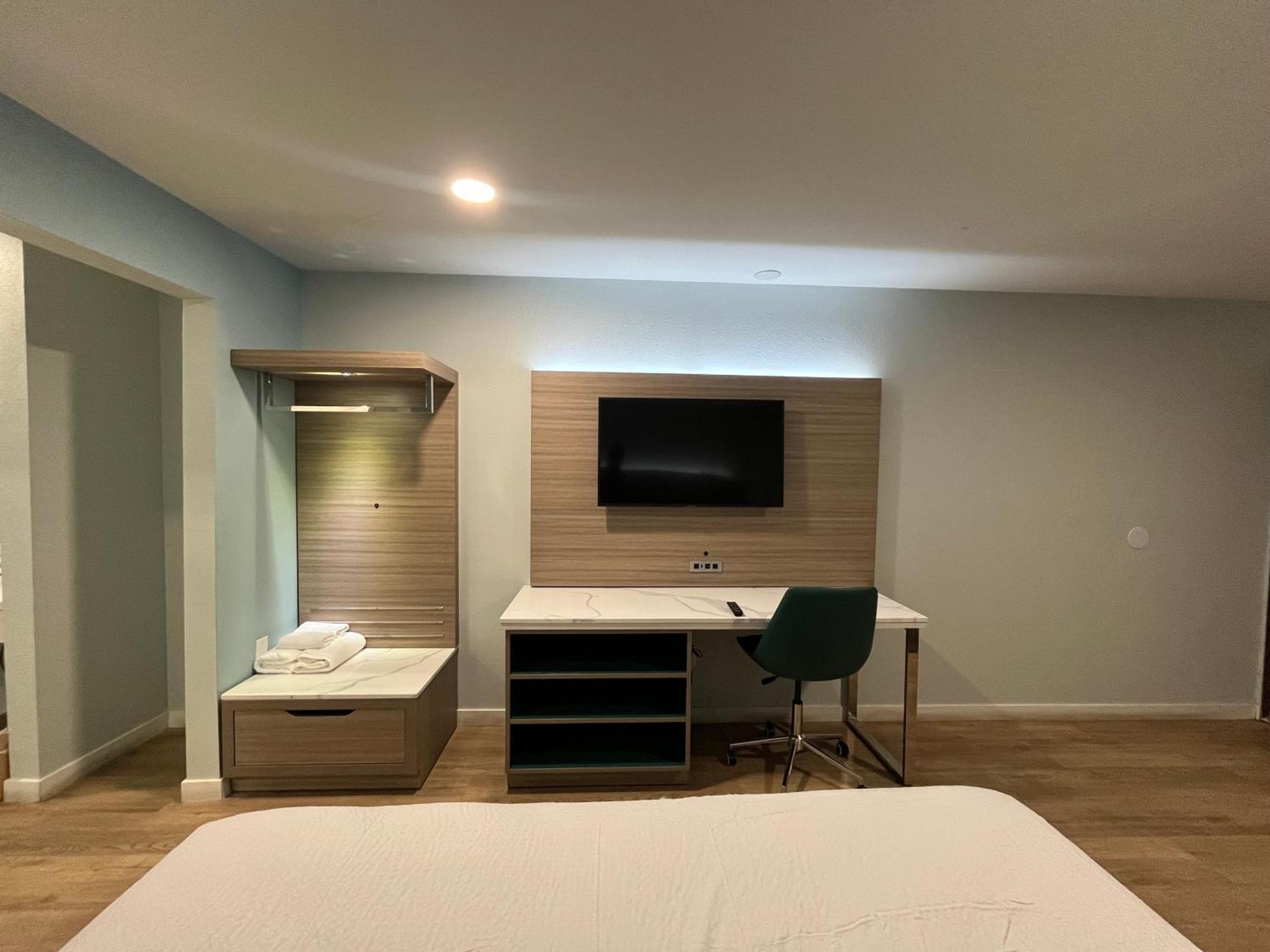 Travelodge By Wyndham Fairplex